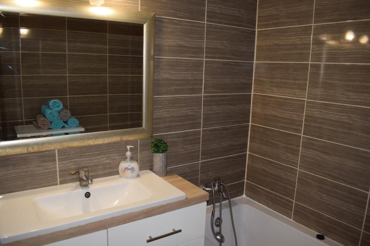Apartament M-5 - 74M2 - Free Parking Częstochowa Exterior foto